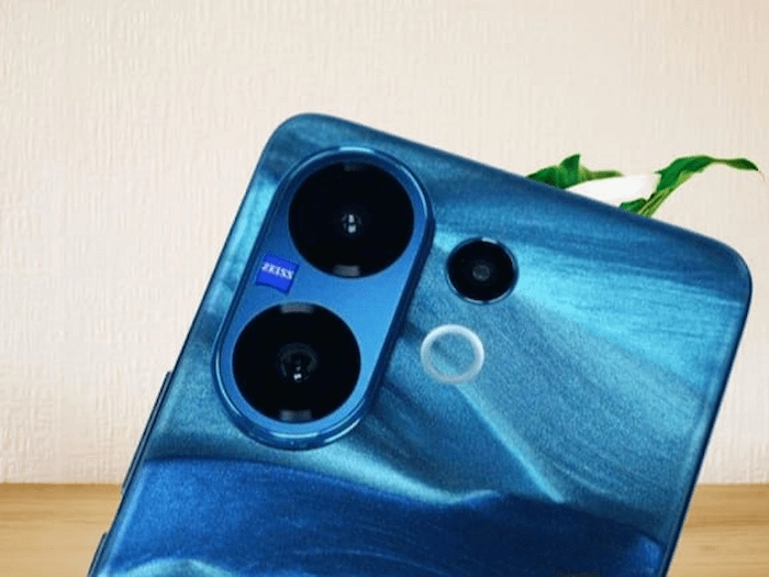 Vivo V60 Detailed Review – Best Budget Premium Phone? 2 WhatsApp Image 2025 08 13 at 17.15.52 6abe74d4